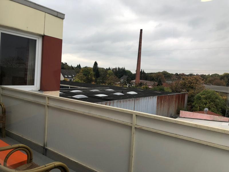 Taras na dachu z widokiem na miasto