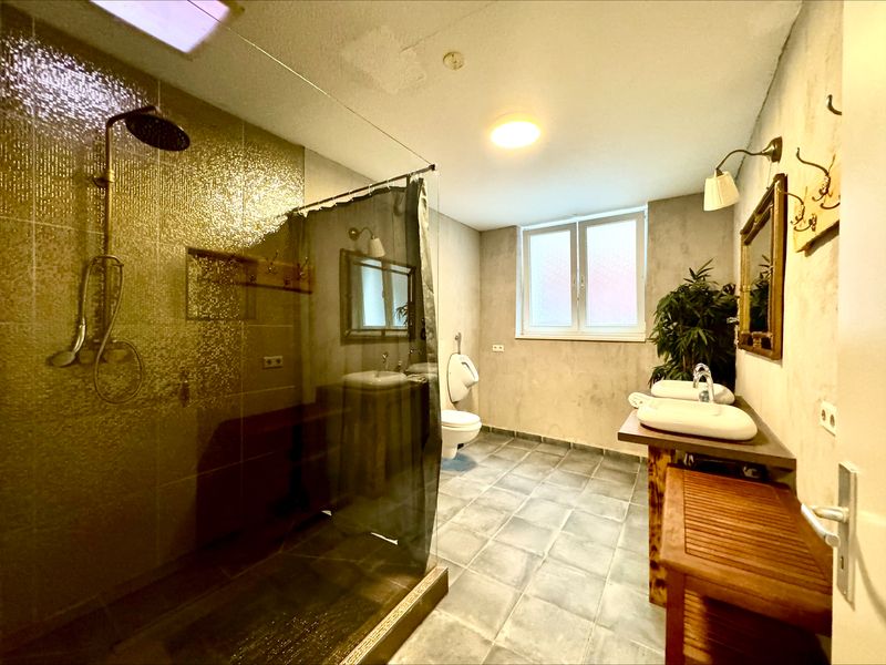 processed-584476AA-A816-400F-8C89-A12391E11F23